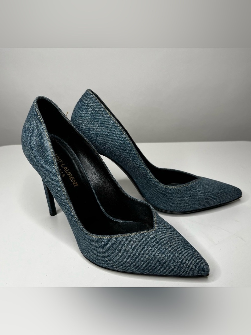 Saint Laurent Blue Denim Pointed-Toe Pumps in Blue Jean